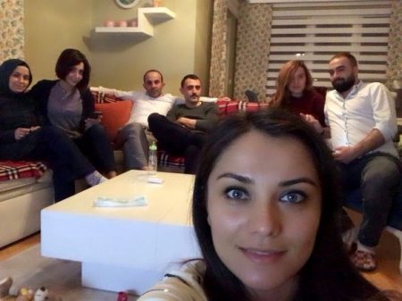 Tanınmış xəbər aparıcısı Azərbaycandan köçdü
