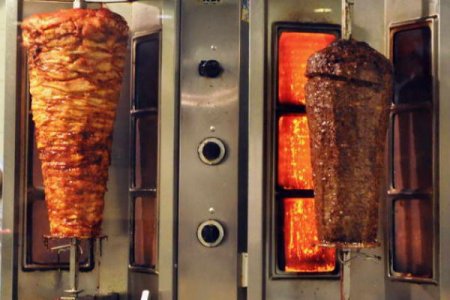 Bakıda ucuz satılan dönərin əti haradan alınır?