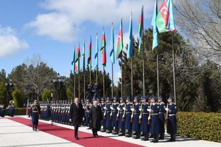 Azərbaycan və Qazaxıstan prezidentlərinin geniş tərkibdə görüşü keçirilib