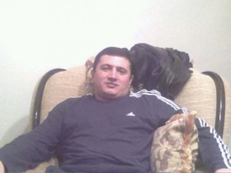4-cü meyvə-tərəvəz bazasında iclas: “Lotu Quli”nin adamı “krışa” təyin edildi