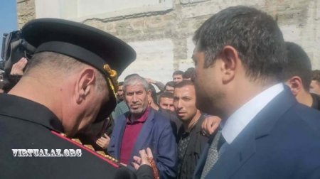 İcra başçısı: "Rəhbərlik tapşırdı ki, söküntünü dayandıraq"