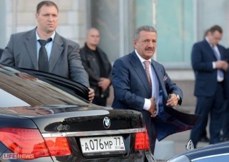 Telman İsmayılovu milyarder-oliqarx Fattohun dəbdəbəli ad günündə görüblər...