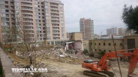 Bakının mərkəzində prezidenti hiddətləndirən vandalizm: buldozerlər gecə hücum edib...