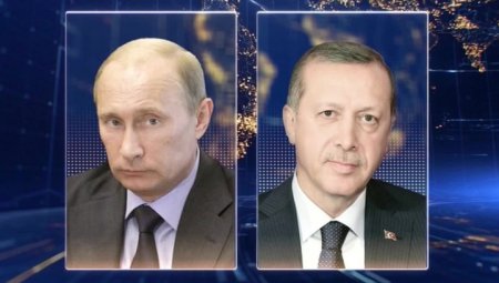 Putin referendumda qələbə münasibətilə Ərdoğanı təbrik edib