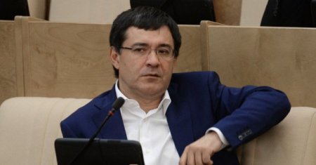 1 milyard dollar oğurlayan deputat oğlunun məktubu: "Anam alkaqolik idi, ölüsünü vannada tapdım..."
