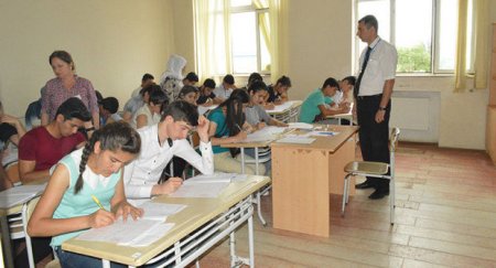 Təhsil sistemində böyük qalmaqal: Direktor cəzalandırılmalıdır!