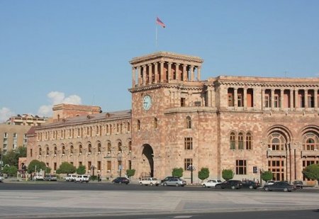 Ermənistan hökuməti istefa verib
