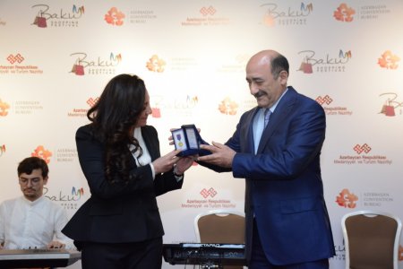 Bakı Şopinq Festivalına görə bir qrup şəxs mükafatlandırıldı