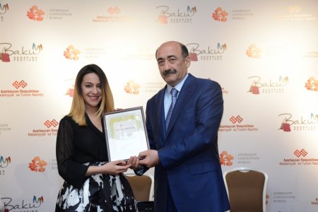 Bakı Şopinq Festivalına görə bir qrup şəxs mükafatlandırıldı