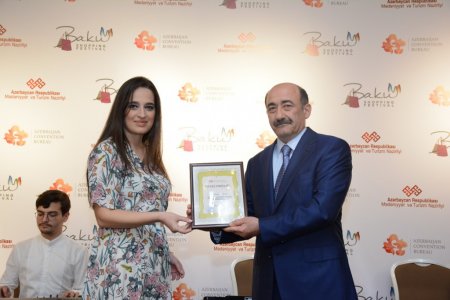 Bakı Şopinq Festivalına görə bir qrup şəxs mükafatlandırıldı