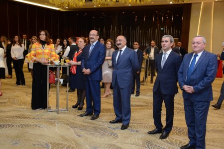 Bakı Şopinq Festivalına görə bir qrup şəxs mükafatlandırıldı