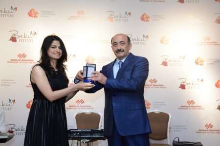 Bakı Şopinq Festivalına görə bir qrup şəxs mükafatlandırıldı
