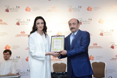Bakı Şopinq Festivalına görə bir qrup şəxs mükafatlandırıldı