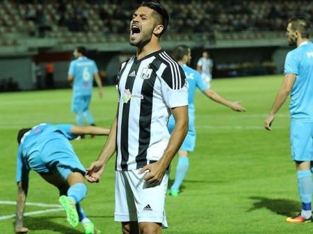 “Neftçi”dən qovulan futbolçu “Yuventus”a keçdi