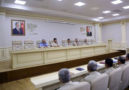 Zakir Həsənov bir qrup hərbi qulluqçuya polkovnik rütbəsi verdi