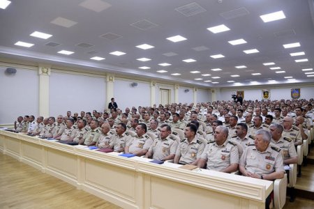 Zakir Həsənov bir qrup hərbi qulluqçuya polkovnik rütbəsi verdi