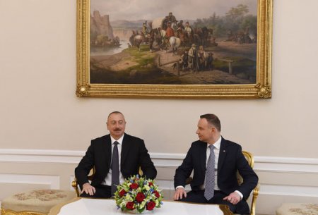 İlham Əliyev Polşada rəsmi səfərdədir
