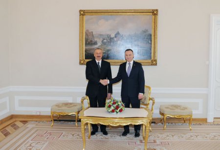İlham Əliyev Polşada rəsmi səfərdədir