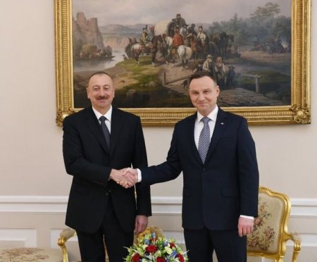 İlham Əliyev Polşada rəsmi səfərdədir