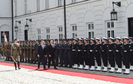 İlham Əliyev Polşada rəsmi səfərdədir