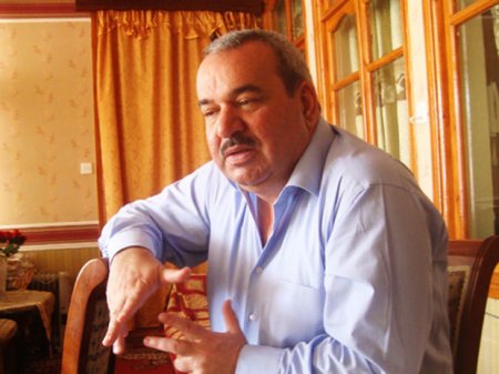 Məşhur meyxanaçı özünə qəbir qazdırdı