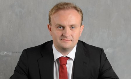 Prezident Administrasiyasının keçmiş işçisi Kremldə saray çevrilişi və Qarabağın boşalması haqda