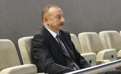 İlham Əliyev millimizin Almaniya üzərində qələbəsini canlı izlədi
