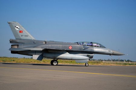 Türkiyə F-16-ları Azərbaycanda
