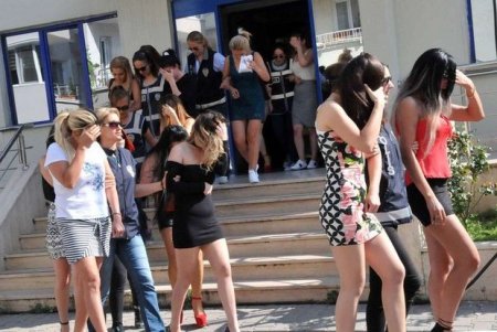 Türkiyədə böyük əməliyyat: Azərbaycanlı fahişələr saxlanıldı