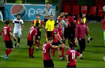 "Qəbələ"nin futbolçuları arasında yumruq davası