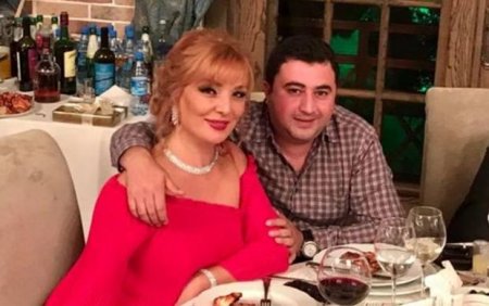 Əməkdar artist Rusiyaya köçdü