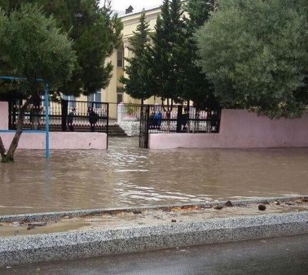 Sumqayıt məktəbliləri acınacaqlı durumda