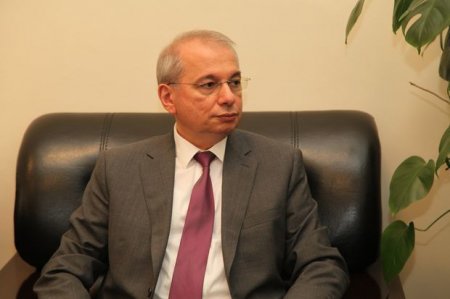 Azər Xəlilov 