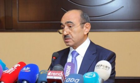 Əli Həsənov ANS-ə eyhamla: “Yaxşı ki, indi o telekanal yoxdur....”