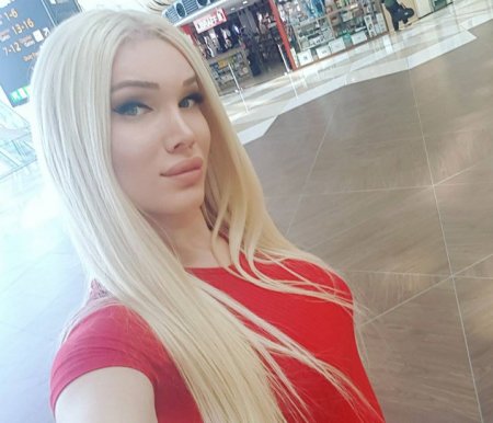Samira Eyforiya cinsini dəyişdirdiyi əməliyyat fotosunu paylaşdı