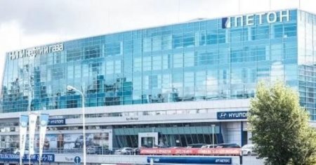 Bakıya çemodanlarla pul daşıyan Emin Axundovun işini yoxlamağa başladılar