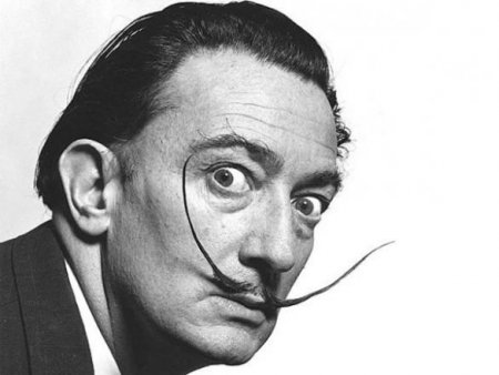 Bakıda Salvador Dali hoqqası: Əliyevanı necə qaradəriliyə çevirdilər...