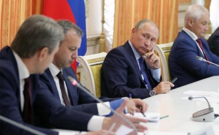 Şahin Mustafayev Putinin ətrafına cavab verdi