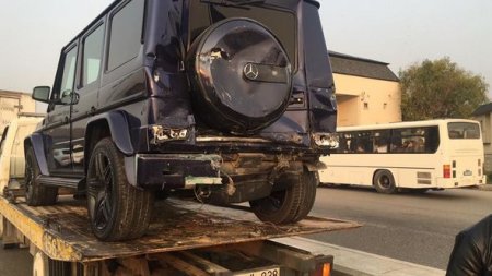 Bakıda ekstrasens "Gelandewagen"lə qəzaya düşdü