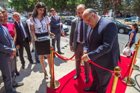 Ölkənin ən iri banklarından birinin 52 milyonluq mənfəətinin sirri