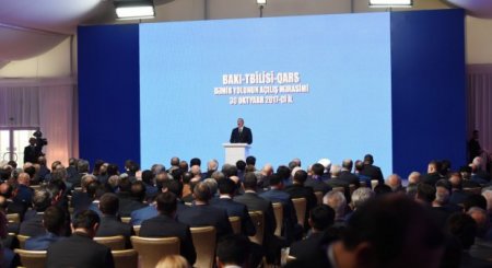İlham Əliyev: “Bəziləri Bakı-Tbilisi-Qars layihəsinin reallaşacağına inanmırdılar”