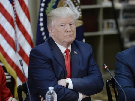 Xüsusi prokuror düyməyə basdı: Trampın yaxın adamı Pol Manafort təslim oldu