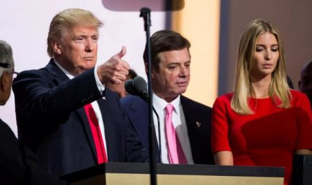 Xüsusi prokuror düyməyə basdı: Trampın yaxın adamı Pol Manafort təslim oldu