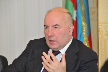 Elman Rüstəmov: “İlin sonunadək manat bahalaşa bilər”