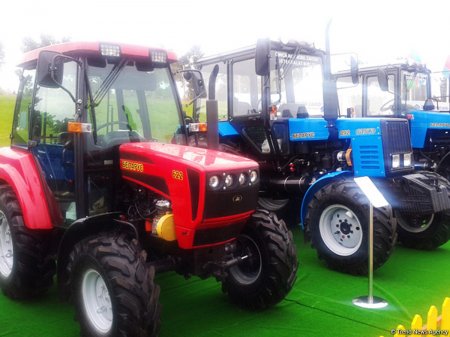 Azərbaycan Qusarda Çin üçün traktor yığacaq