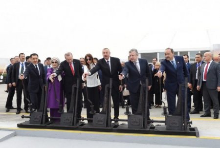 “Bakı-Tbilisi-Qars” Yerevanda vahimə yaradıb