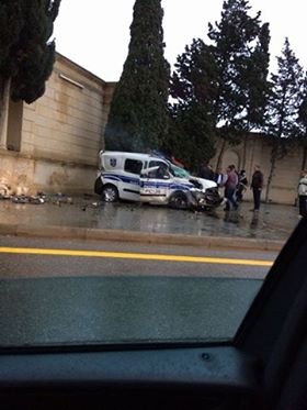 Polis maşını prezident iqamətgahının yaxınlığında ağır qəzaya düşdü Polis maşını prezident iqamətgahının yaxınlığında ağır qəzaya düşdü