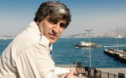 "Hamımızın içində bir “Ayə, harayeesssəən” deyən adam oturub" "Hamımızın içində bir “Ayə, harayeesssəən” deyən adam oturub"
