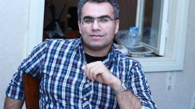 "Hamımızın içində bir “Ayə, harayeesssəən” deyən adam oturub" "Hamımızın içində bir “Ayə, harayeesssəən” deyən adam oturub"