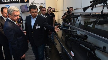 Serj Sarkisyan: “Yaxın günlərdə Rusiyadan yeni silahlar gözləyirik”